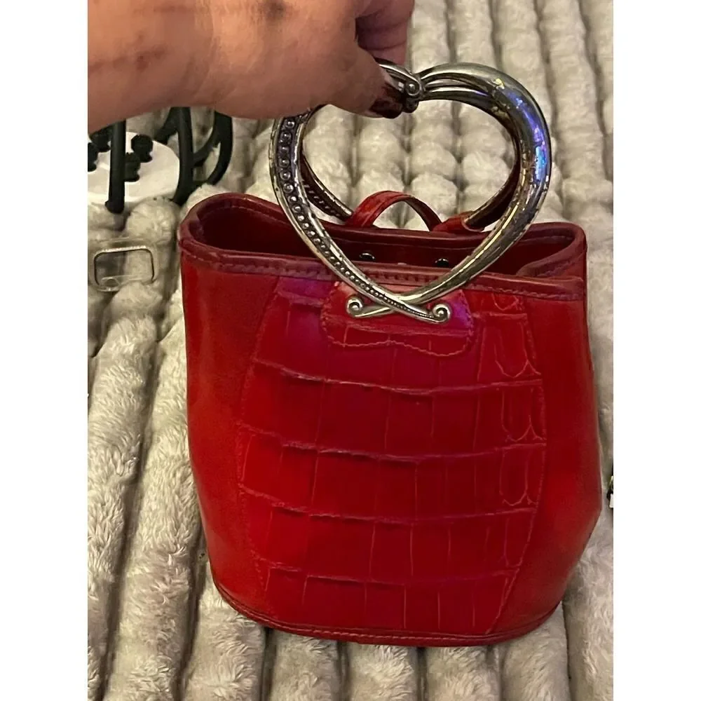 Brighton vintage red crocadile corazon mini bucket bag heart handle